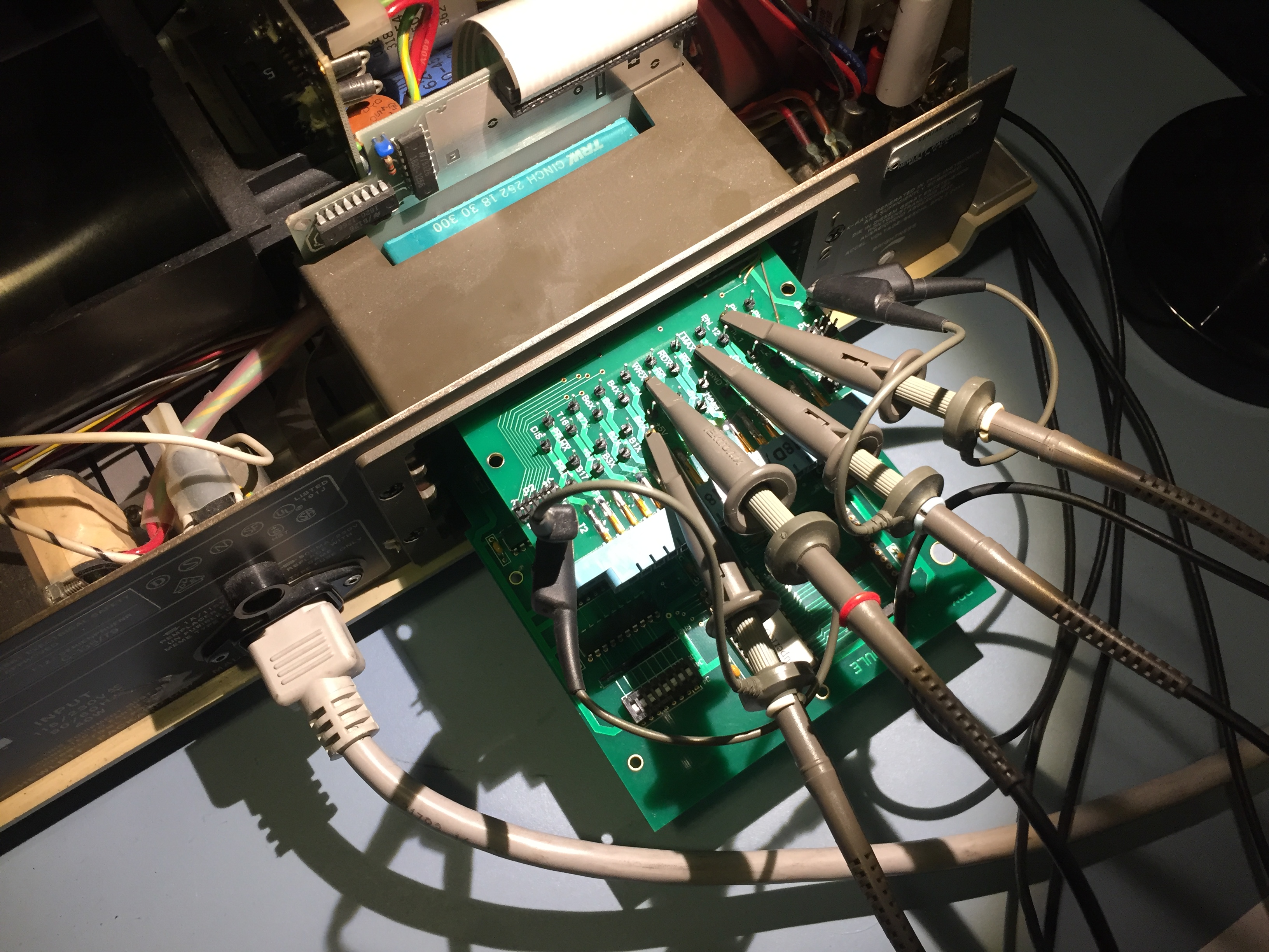 _images/HP-85_Extender_with_four_scope_probes.jpg